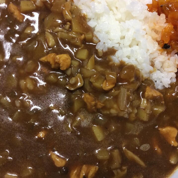 鶏肉じゃがいも玉葱しめじのみじん切りカレー